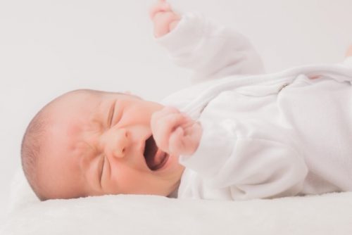 赤ちゃんの夜泣きっていつまで続くの?何が効果ある?私が試した6つの方法